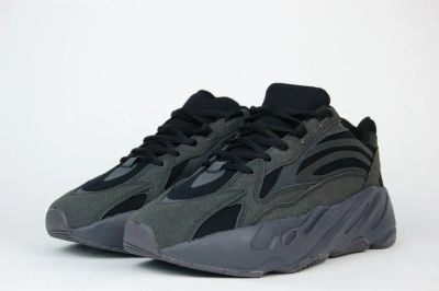 Лот: 16848361. Фото: 1. Кроссовки Adidas Yeezy Boost 700... Кеды, кроссовки, слипоны