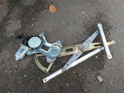 Лот: 12519242. Фото: 1. Стеклоподъемник Toyota IST. Электрооборудование