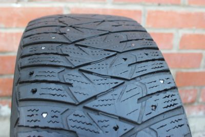 Лот: 25680197. Фото: 1. Шина зимняя Dunlop Ice Touch 225... Шины
