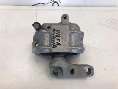 Лот: 21708326. Фото: 1. подушка двигателя Skoda Octavia... Двигатель и элементы двигателя