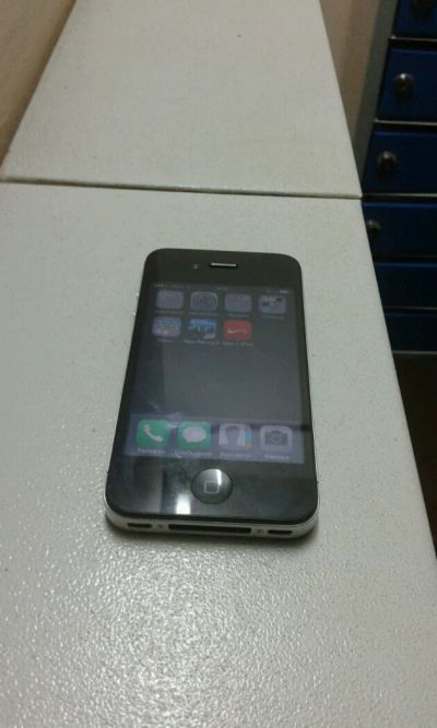 Лот: 8876540. Фото: 1. Iphone 4 8Gb. Смартфоны