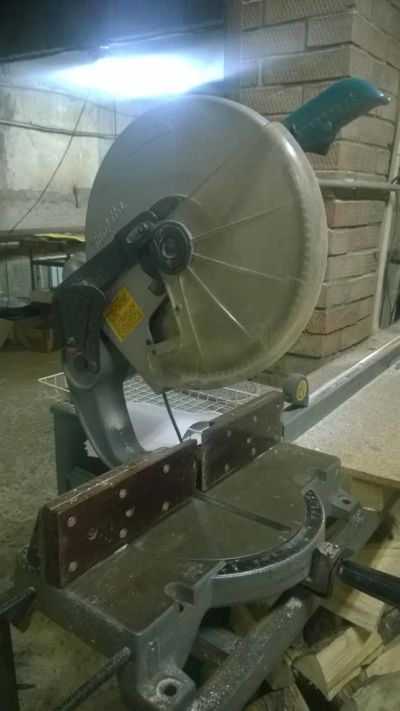 Лот: 7067758. Фото: 1. Пила торцовочная Makita LS 1440. Электроинструмент