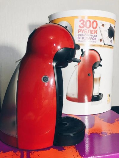 Лот: 9220362. Фото: 1. Nescafe Dolce Gusto капсульная... Чайники, кофемашины, кулеры