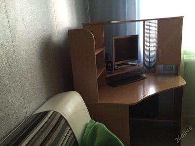Лот: 6590333. Фото: 1. Стол компьютерный. Компьютерные и письменные столы