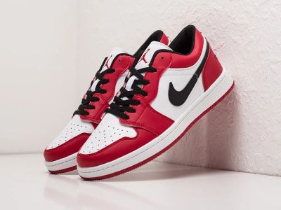 Лот: 19683552. Фото: 1. Кроссовки Nike Air Jordan 1 Low... Кеды, кроссовки, слипоны