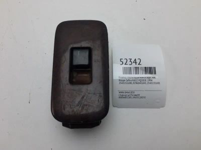 Лот: 20395682. Фото: 1. Кнопка стеклоподъемника Nissan... Кузов