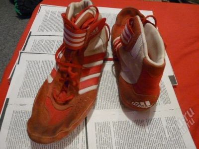 Лот: 1430593. Фото: 1. Борцовки Адидас Adidas, красные... Другое (обмундирование и экипировка)