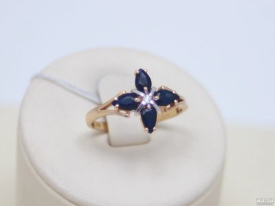 Лот: 13574683. Фото: 1. ЗОЛОТОЕ КОЛЬЦО С БРИЛЛИАНТОМ И... Кольца, перстни