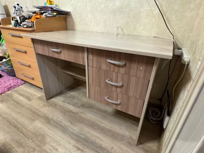 Лот: 23425105. Фото: 1. Письменный стол. Компьютерные и письменные столы