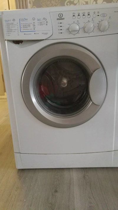 Лот: 12681857. Фото: 1. машинка автомат indesit wisl 105... Стиральные машины