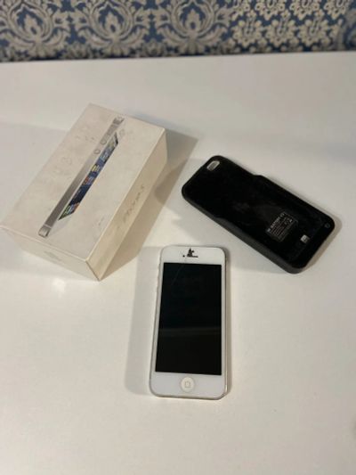 Лот: 18882520. Фото: 1. Apple iPhone 5 16 Gb White. Смартфоны