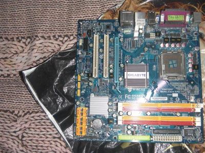 Лот: 2500456. Фото: 1. gigabyte GA-Q35M-S2 №1 6 разъёмов... Материнские платы