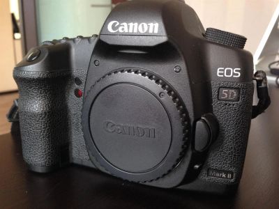 Лот: 3286836. Фото: 1. Canon EOS 5D Mark II. Цифровые зеркальные