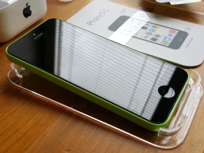Лот: 5944549. Фото: 1. Новый iPhone 5C 16Gb зеленый... Смартфоны