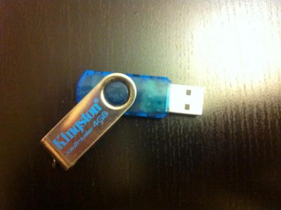 Лот: 5215809. Фото: 1. USB-FLASH накопитель Kingston... USB-флеш карты
