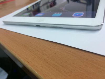 Лот: 8533063. Фото: 1. ipad air (silver) 16g LTE Идеальный... Планшеты