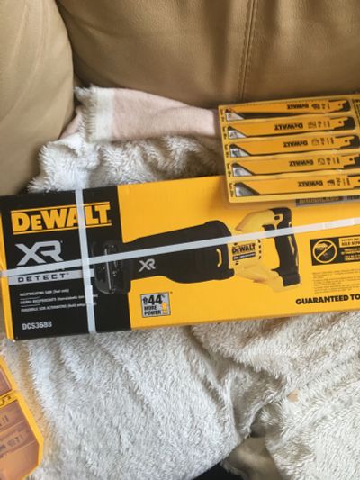 Лот: 18686221. Фото: 1. Сабельная пила dewalt dsc368b... Электроинструмент