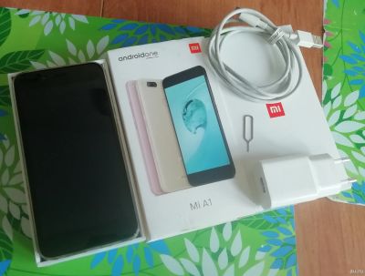 Лот: 13230038. Фото: 1. Xiaomi Mi A1 4/32 Чистый Android... Смартфоны