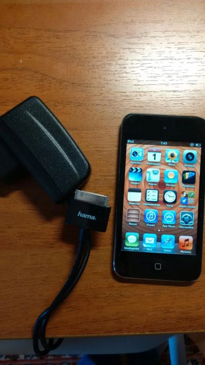 Лот: 7574467. Фото: 1. Apple iPod touch 4 8Gb. Плееры
