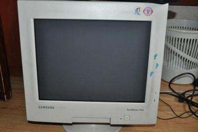 Лот: 7451026. Фото: 1. Моник 17". ЭЛТ-мониторы