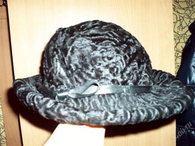 Лот: 1396520. Фото: 1. Каракулевая шляпка. Головные уборы