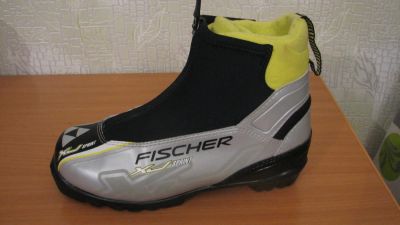 Лот: 6856539. Фото: 1. Ботинки для беговых лыж Fischer... Ботинки