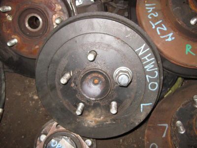 Лот: 20896512. Фото: 1. Ступица Toyota Prius NHW20 1NZ-FXE... Кузов