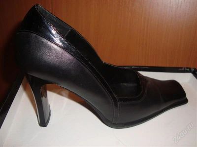 Лот: 1039312. Фото: 1. черные туфли 35. Туфли