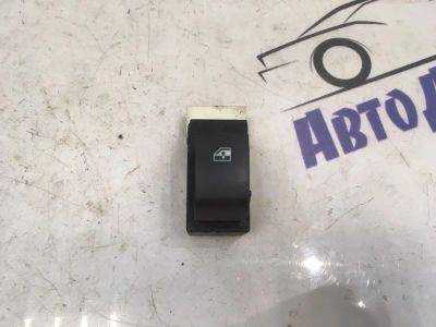 Лот: 21718114. Фото: 1. кнопка стеклоподъемника Chevrolet... Двигатель и элементы двигателя