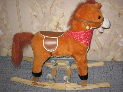 Лот: 7233953. Фото: 1. Лошадка качалка-каталка музыкальная. Музыкальные