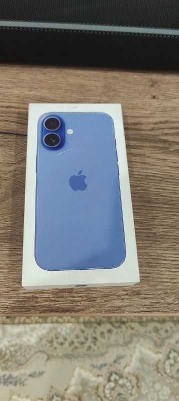 Лот: 24607786. Фото: 1. iPhone 16, 128 Gb. Смартфоны