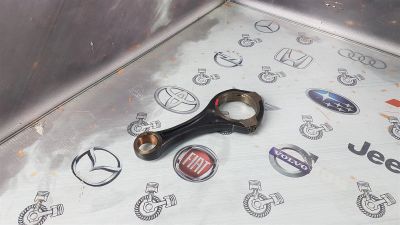 Лот: 23586181. Фото: 1. Шатун Mercedes Benz R320 CDI OM642DE30LA... Двигатель и элементы двигателя