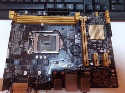 Лот: 24895926. Фото: 1. Asus h81m-k. Материнские платы