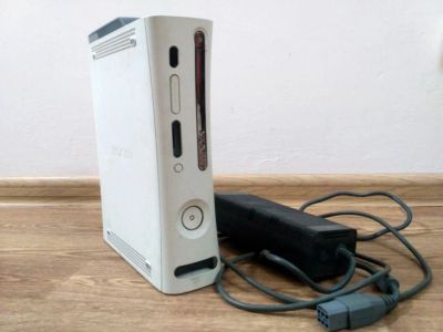 Лот: 15032129. Фото: 1. xbox 360 freeboot без геймпада. Игровые приставки, консоли