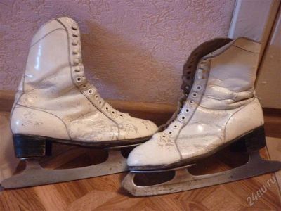 Лот: 2388424. Фото: 1. Коньки советские женские, 39 размер. Коньки