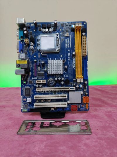 Лот: 24766656. Фото: 1. Мат. плата ASRock G31M-S/LGA775... Материнские платы