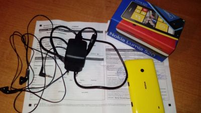 Лот: 5337299. Фото: 1. Nokia Lumia 520 Жёлтый полный... Смартфоны