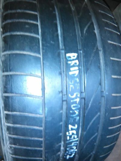 Лот: 11288610. Фото: 1. 255/40 R 17 Bridgestone Одно. Шины