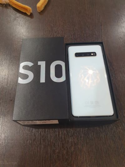 Лот: 18440927. Фото: 1. Samsung galaxy s10 128gb. Смартфоны