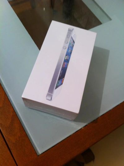 Лот: 4940699. Фото: 1. IPhone 5 16 GB White Американец... Смартфоны