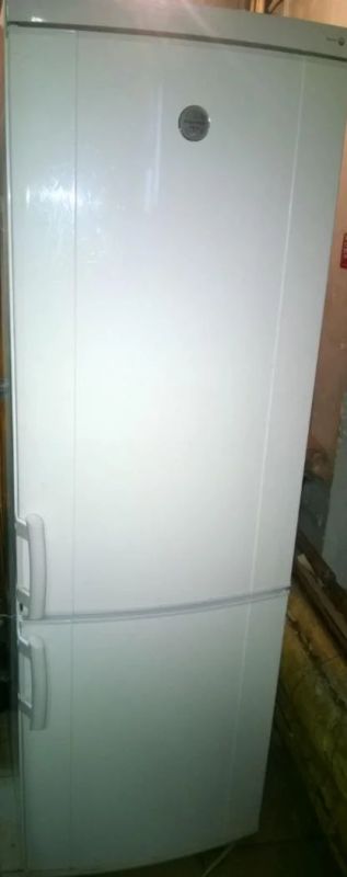 Лот: 8440386. Фото: 1. Холодильник Electrolux. Холодильники, морозильные камеры
