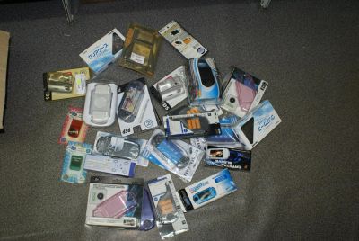 Лот: 4342084. Фото: 1. Коробка с ништяками для PSP 2... Аксессуары для игровых приставок, консолей, геймпады