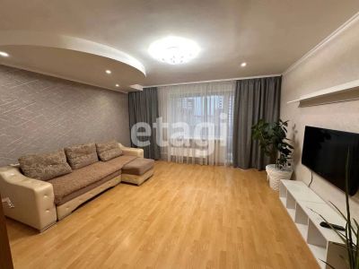 Лот: 22555295. Фото: 1. Сдам 2-комн. кв. 68 кв.м. Красноярск... Квартиры, студии