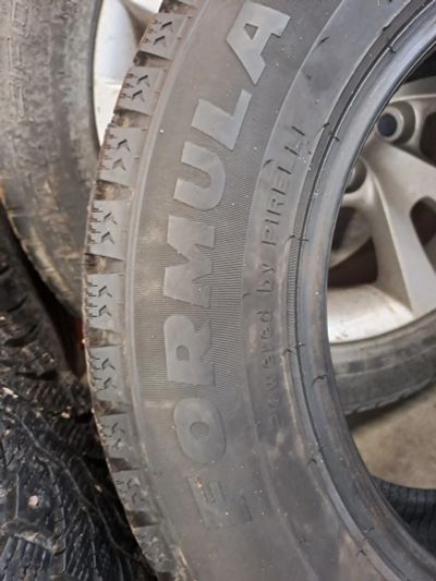 Лот: 20868294. Фото: 1. Pirelli formula ice 175/70 R14. Шины