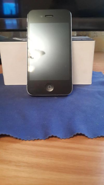 Лот: 6895090. Фото: 1. Iphone 4 32 gb. Смартфоны