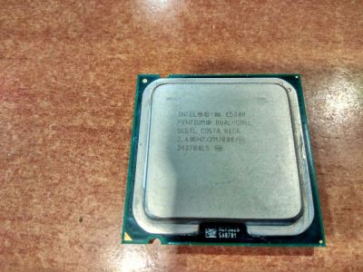 Лот: 10440505. Фото: 1. 2-ядерный процессор LGA 775 Intel... Процессоры