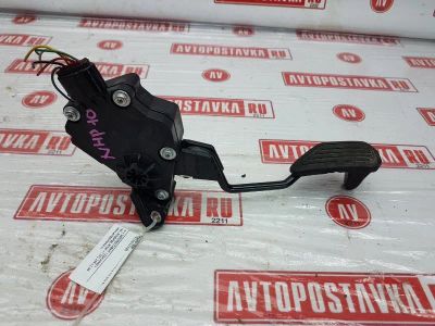 Лот: 20902170. Фото: 1. Педаль газа Toyota Aqua NHP10... Двигатель и элементы двигателя