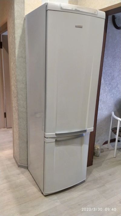 Лот: 15761926. Фото: 1. Холодильник Electrolux. Холодильники, морозильные камеры