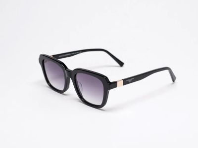 Лот: 24977408. Фото: 1. Очки Dolce &amp; Gabbana. Очки солнцезащитные