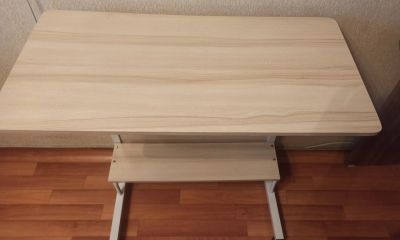 Лот: 25002595. Фото: 1. Стол на колёсиках. Компьютерные и письменные столы